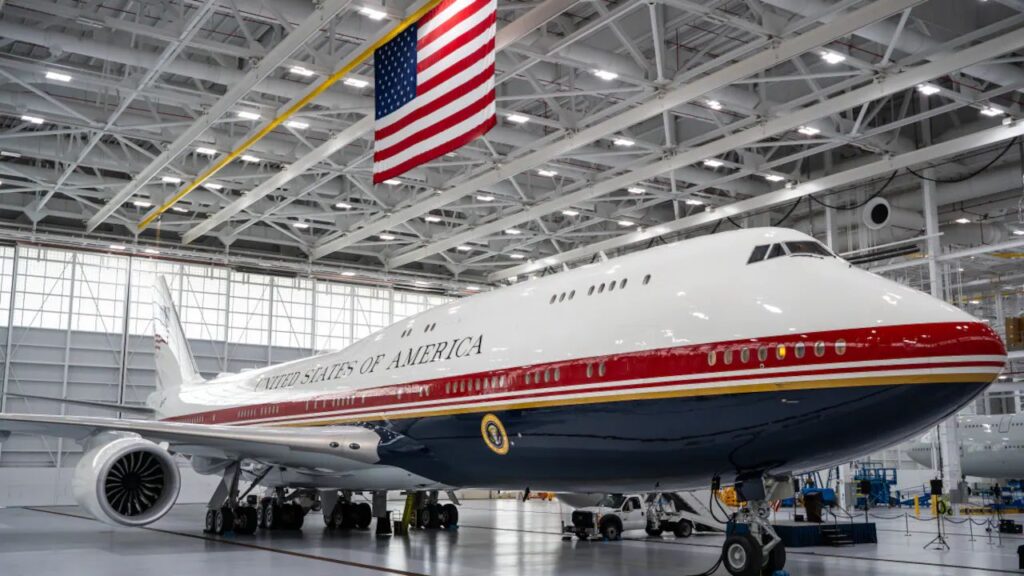 Boeing 747-8