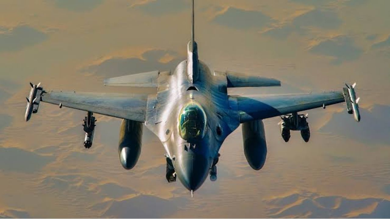 F 16